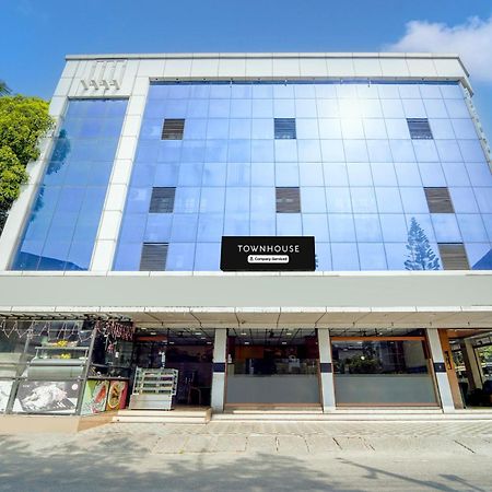Super Townhouse City Center Ernakulam Kochi المظهر الخارجي الصورة