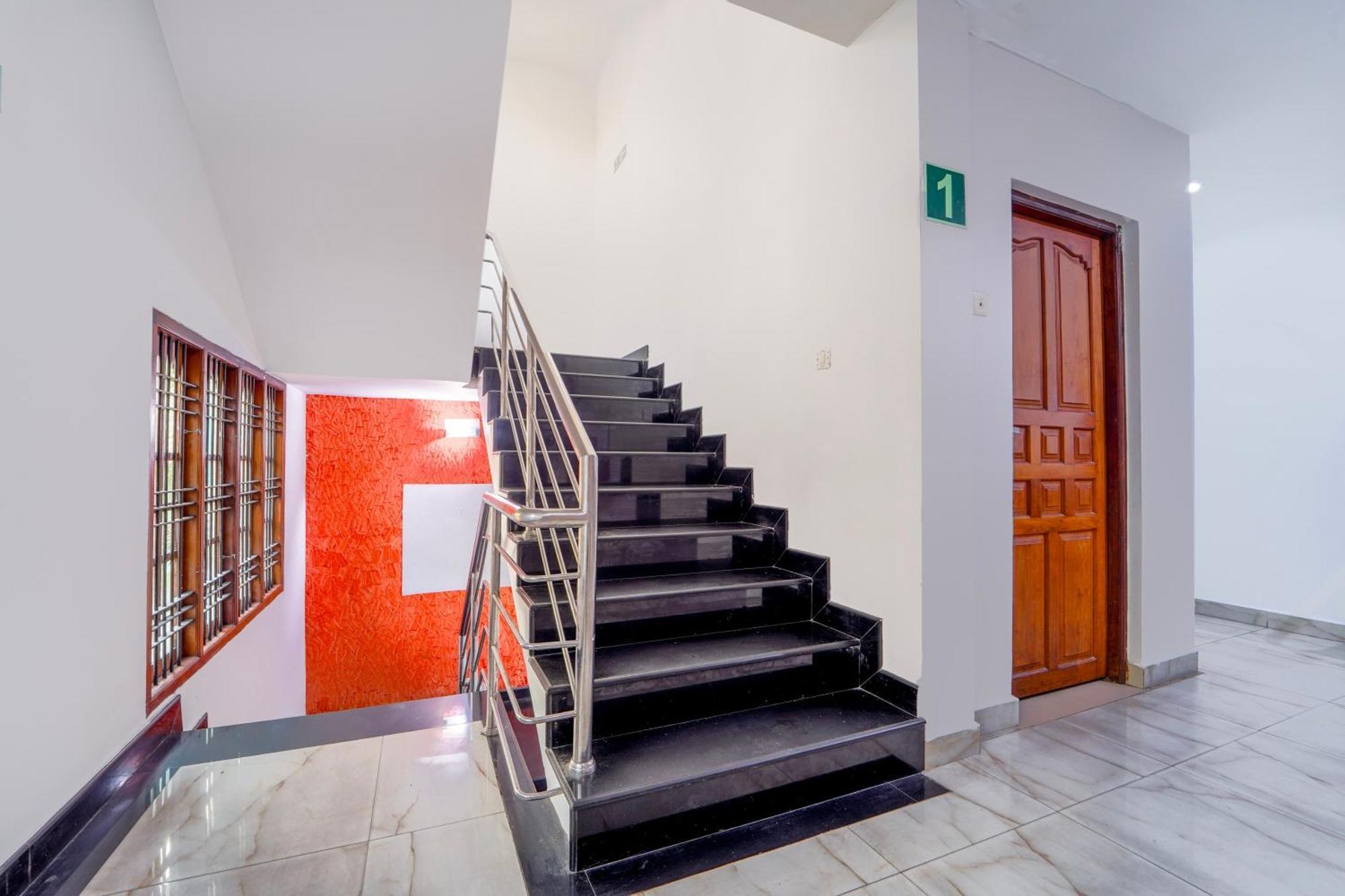 Super Townhouse City Center Ernakulam Kochi المظهر الخارجي الصورة