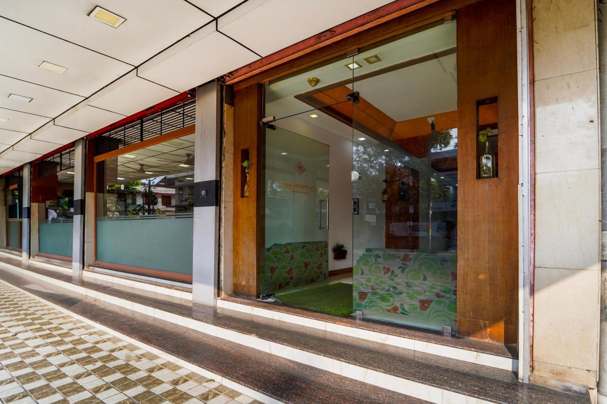 Super Townhouse City Center Ernakulam Kochi المظهر الخارجي الصورة