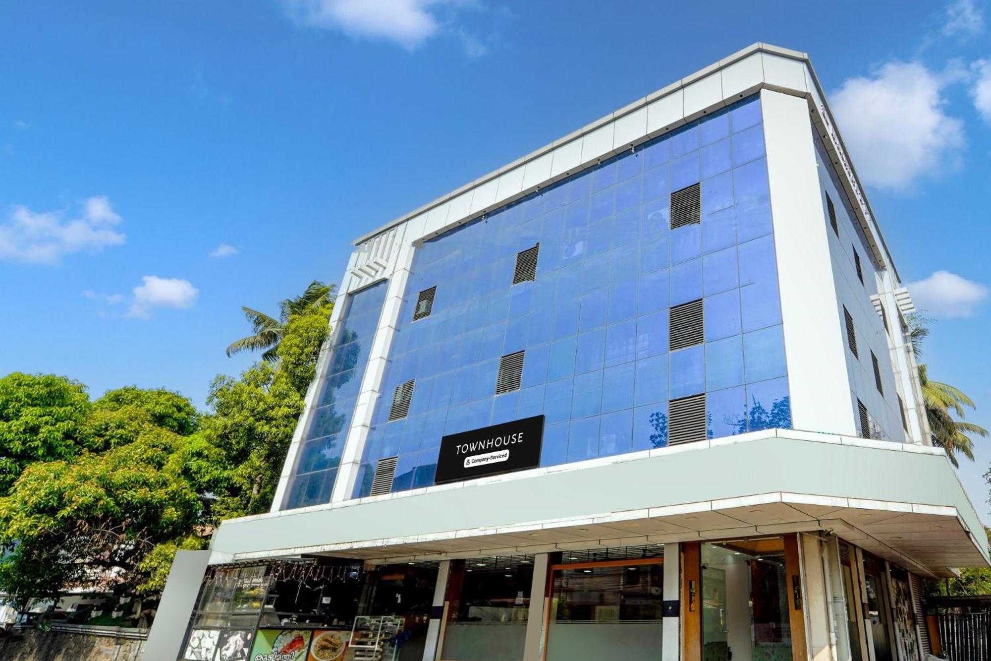 Super Townhouse City Center Ernakulam Kochi المظهر الخارجي الصورة